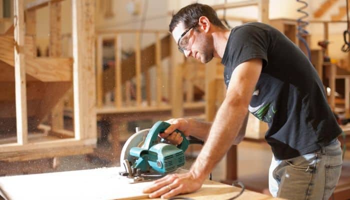 Must Have Power Tools For Woodworkers