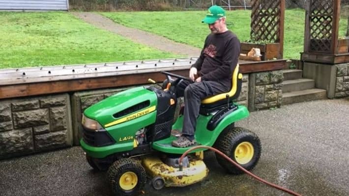 Tips For Washing Your Riding Mower
